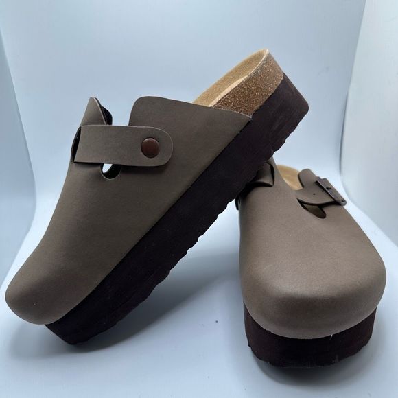 CUSHIONAIRE Women's Cork Footbed Platform Clog 8 BROWN - Picture 7 of 7